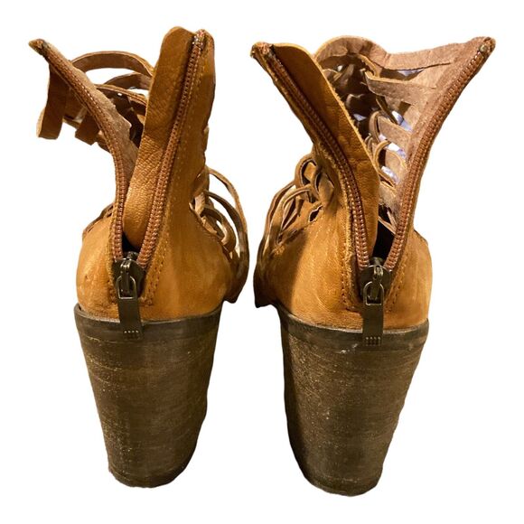 Free People Carrera Tan Strappy Brown Suede Woven Distressed Boots Size 37 6.5 - Picture 6 of 9